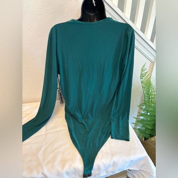 Haute Monde Hunter Green Bodysuit Top - Picture 3 of 4